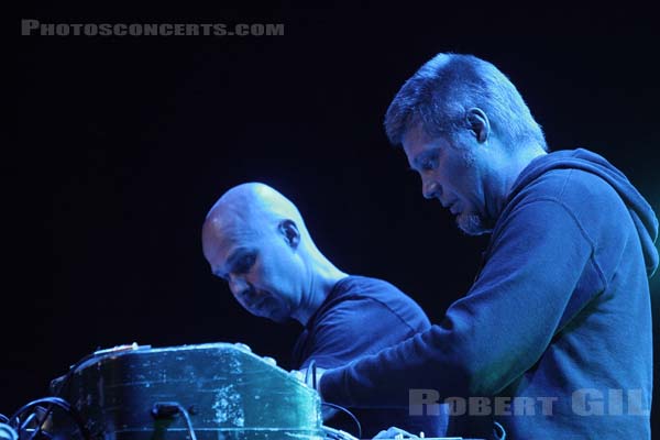 PAN SONIC - 2008-06-06 - PARIS - Espace Charlie Parker - Grande Halle - 